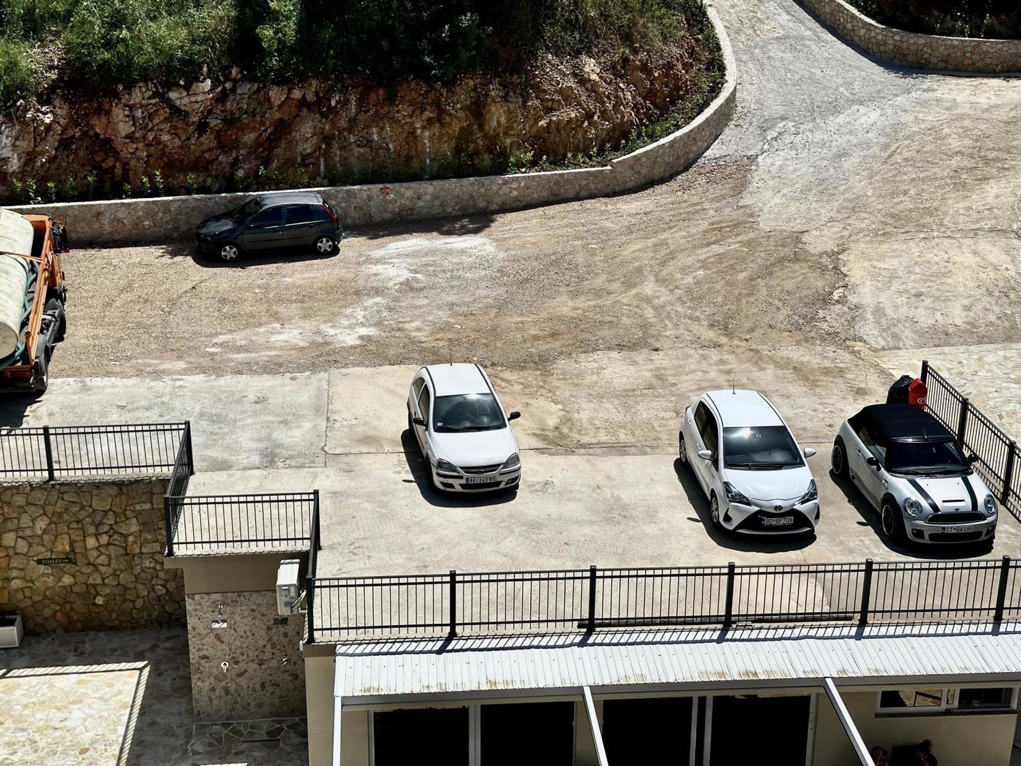 Akhdar Apartments Utjeha Exterior photo