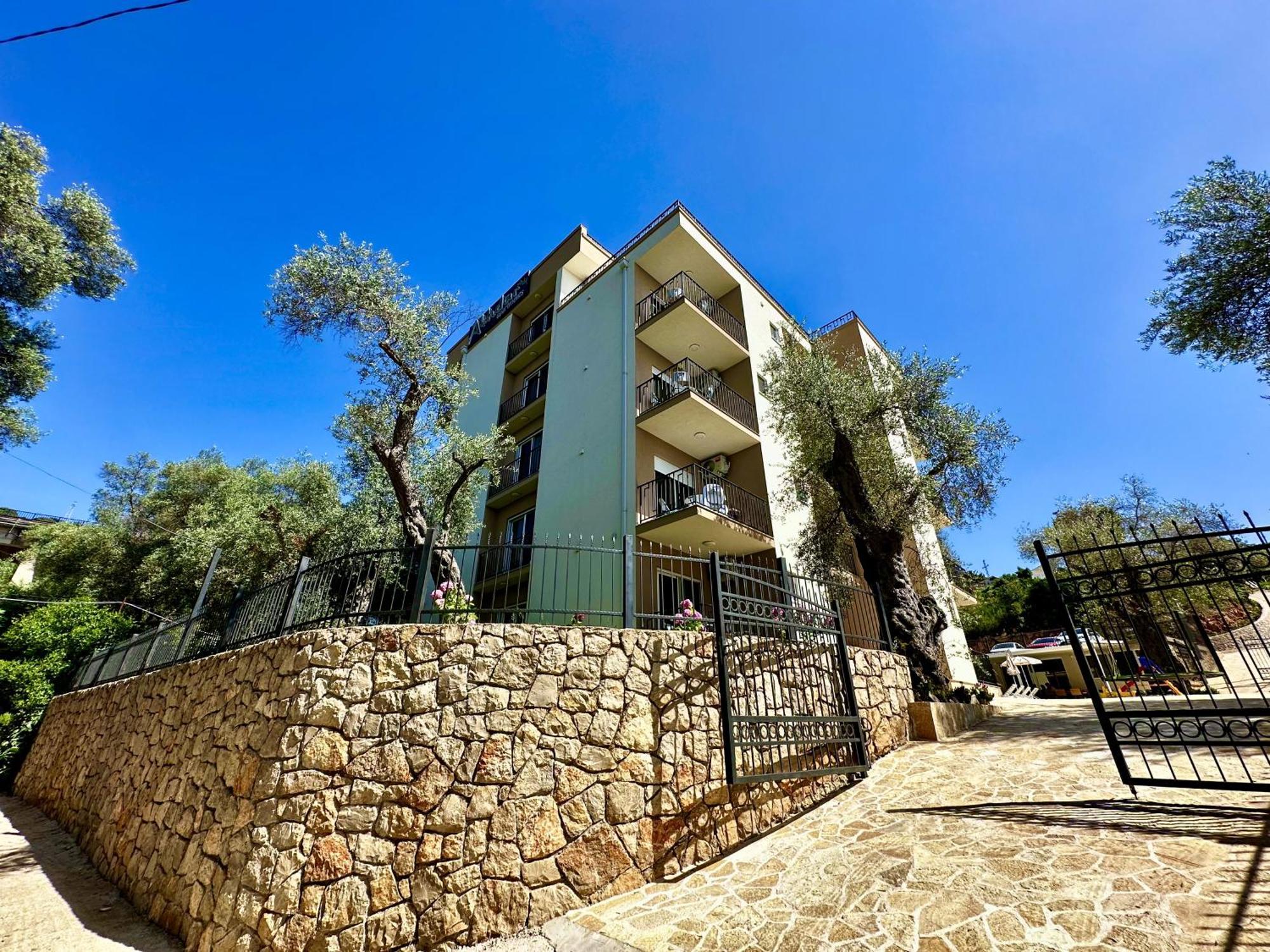 Akhdar Apartments Utjeha Exterior photo